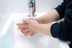 Kind handen wassen
